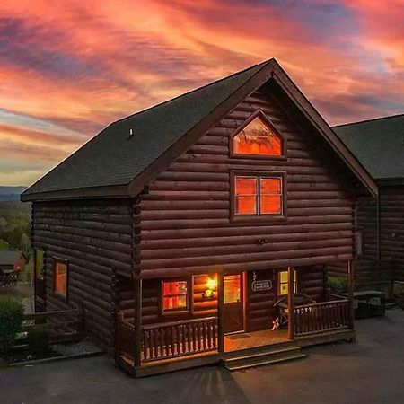 New Majestic 5 Star Amazing View, Pool, Hot Tub! Vila Pigeon Forge Exterior foto